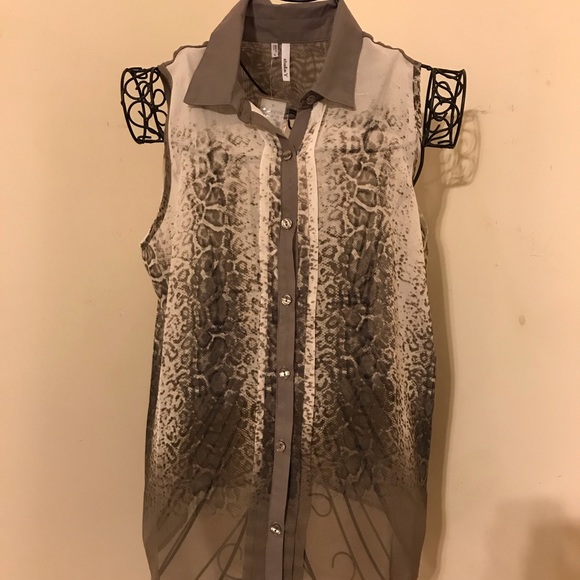 Studio Y Tops - NWT Maurices Studio Y Snake Print Blouse